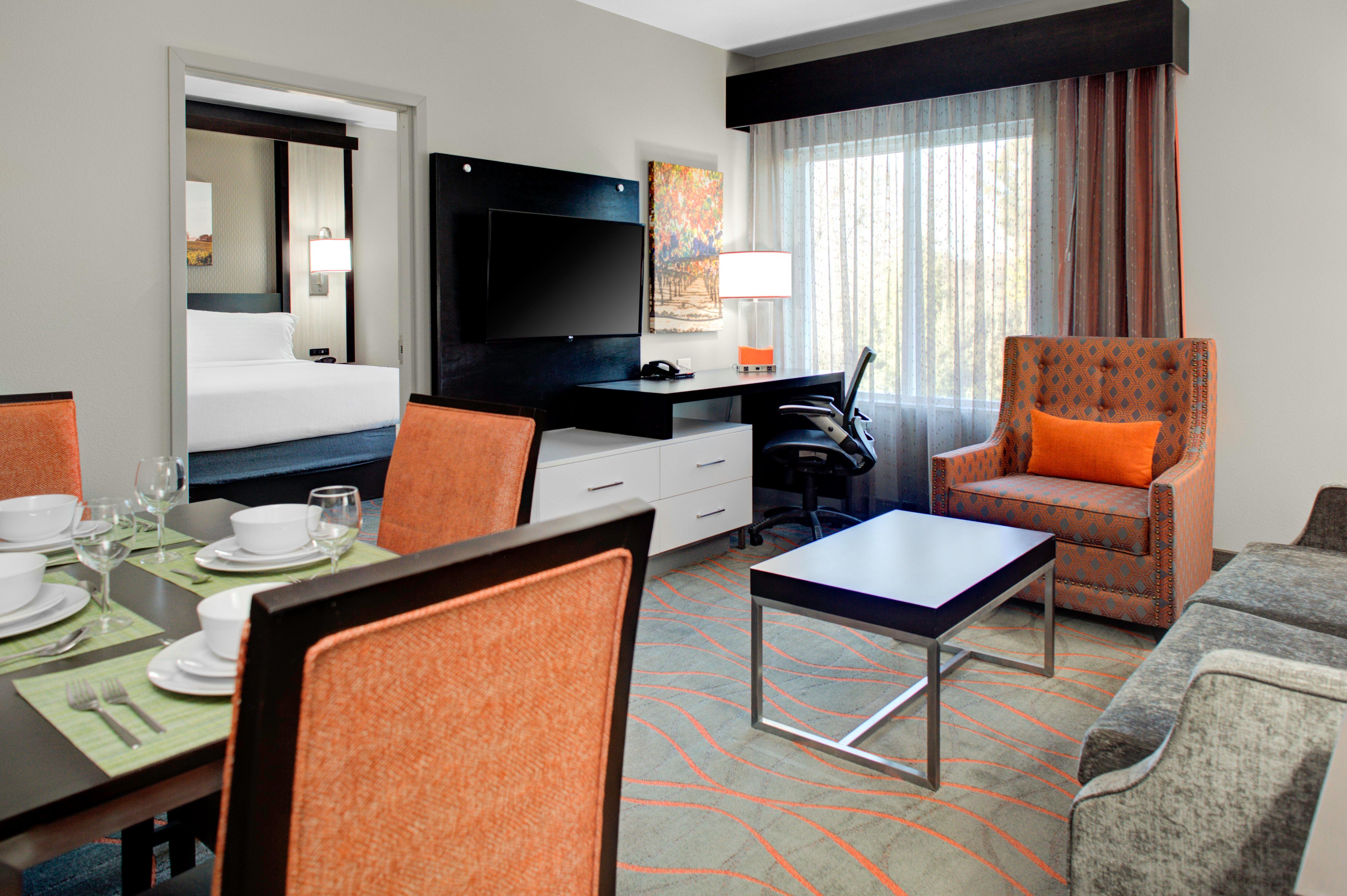 Holiday Inn Windsor - Wine Country By Ihg Ngoại thất bức ảnh