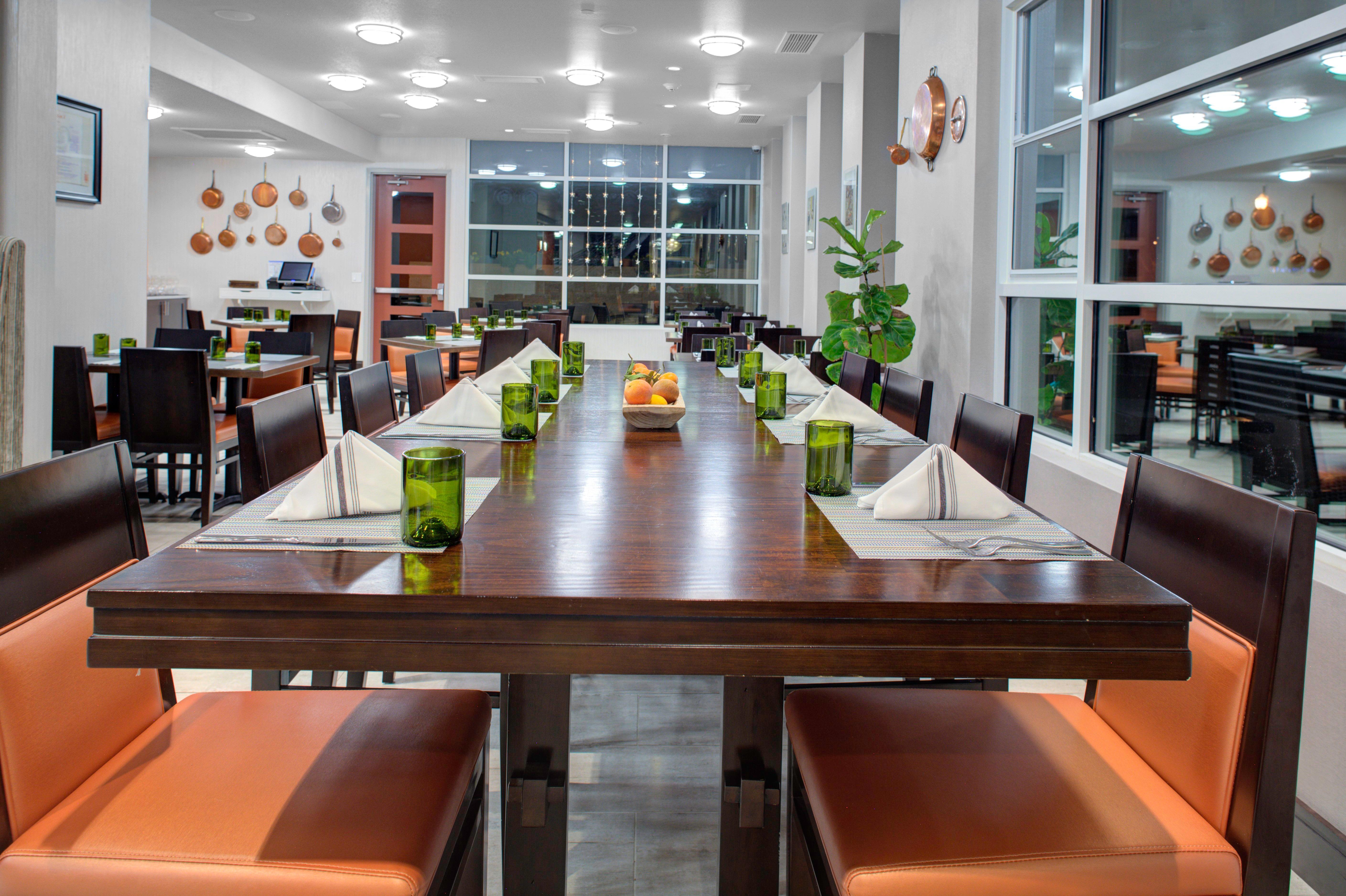 Holiday Inn Windsor - Wine Country By Ihg Ngoại thất bức ảnh