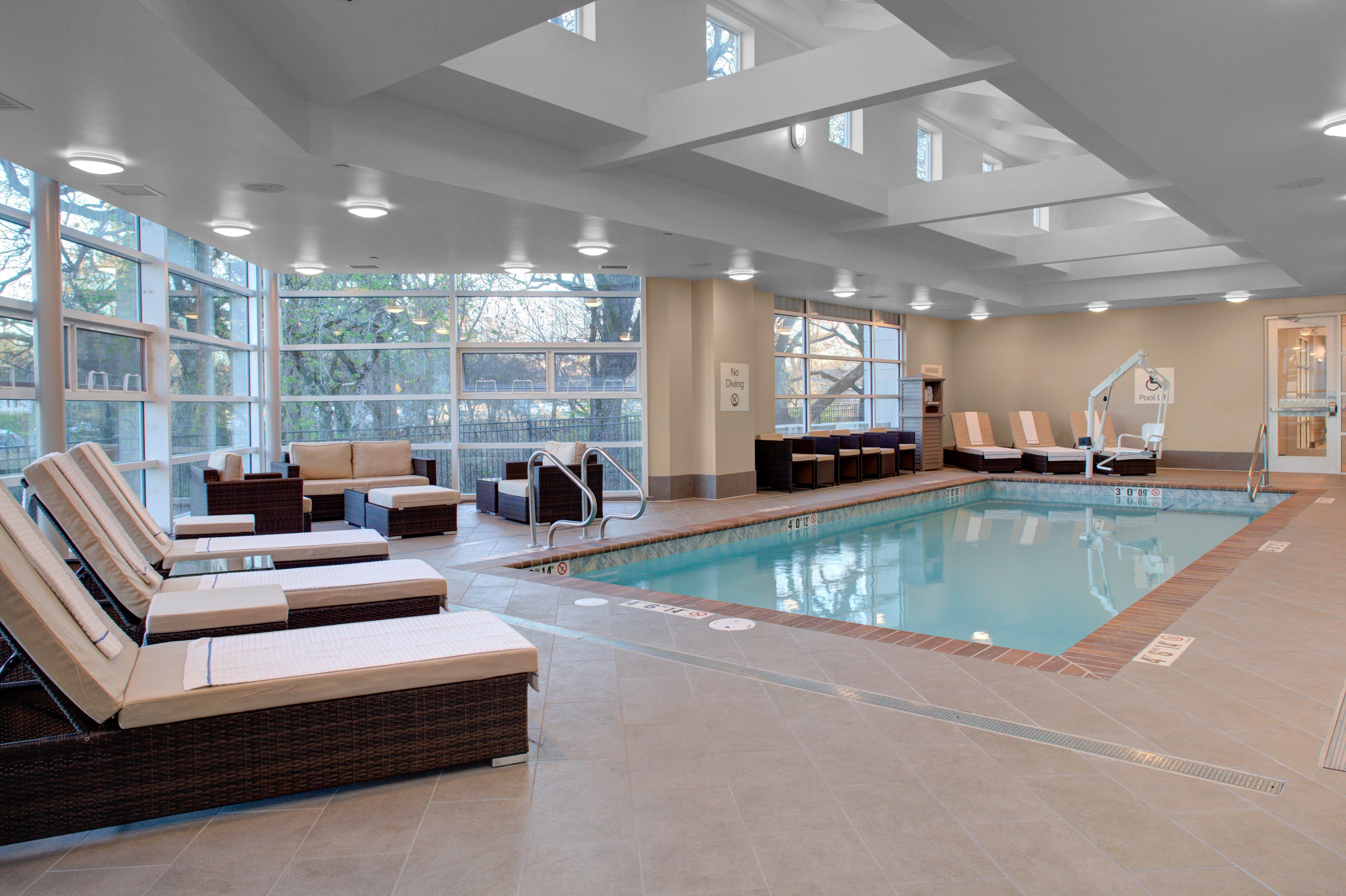 Holiday Inn Windsor - Wine Country By Ihg Ngoại thất bức ảnh